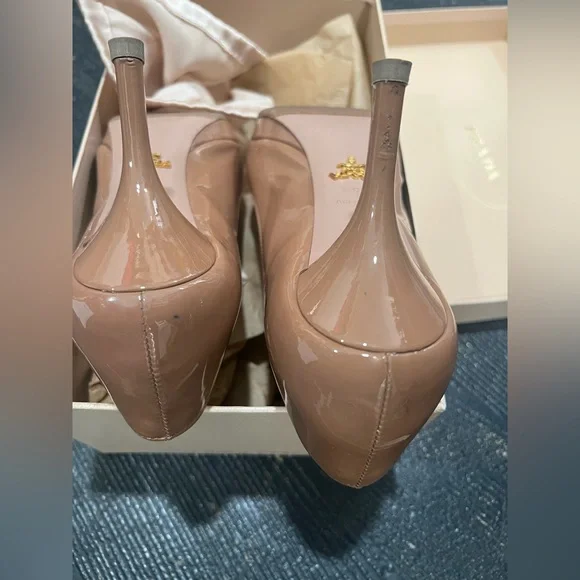 Prada Women's Brown Heels - Picture 3 of 4